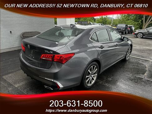 Used 2018 Acura TLX V6 FWD image 5