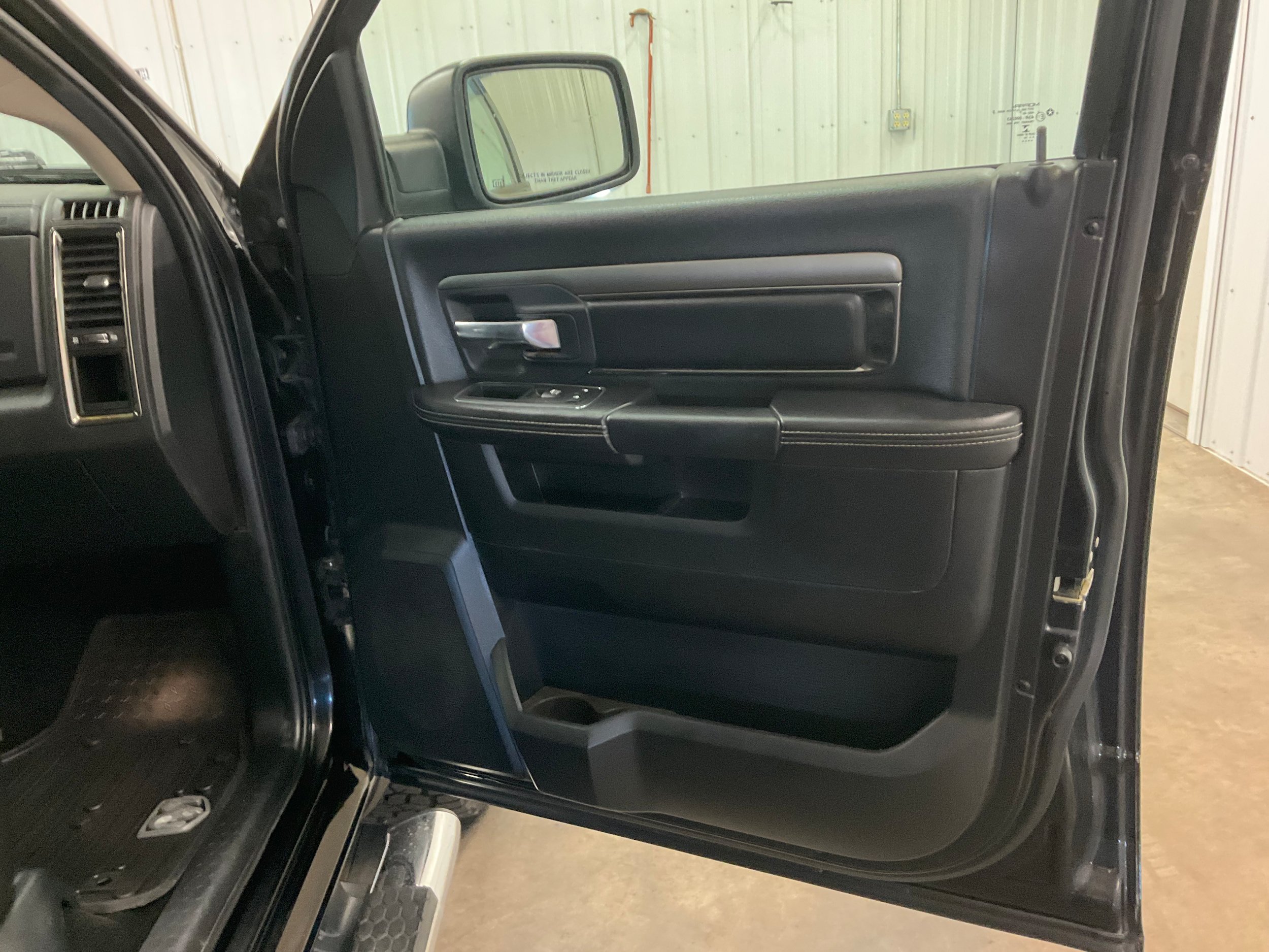 Used 2014 RAM 1500 Sport w/ Sport Premium Group AWD/4WD image 27