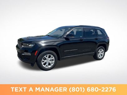 Used 2023 Jeep Grand Cherokee Limited w/ Trailer Tow Prep Group (B)