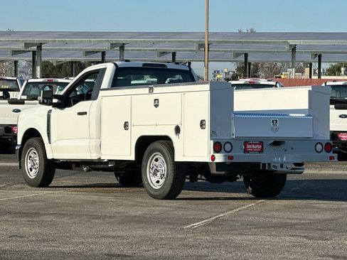 New 2026 Ford F350 XL w/ XL Chrome Package image 6