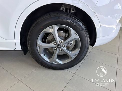 Certified 2023 Ford Escape ST-Line w/ Tech Pack #1 FWD image 33