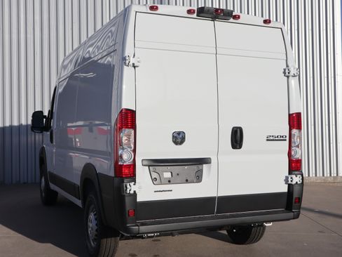 New 2026 RAM ProMaster 2500 image 9