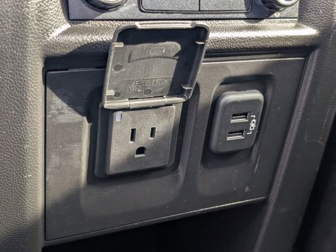 Used 2019 Chevrolet Traverse LT w/ LT Premium Package image 43