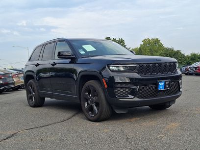 Used 2023 Jeep Grand Cherokee Altitude