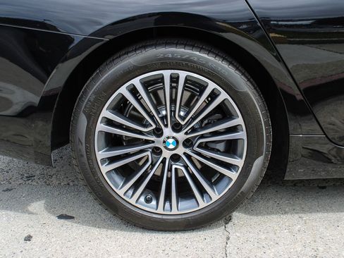 Used 2017 BMW 530i RWD image 38