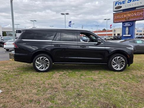 New 2026 Lincoln Navigator L Reserve image 9