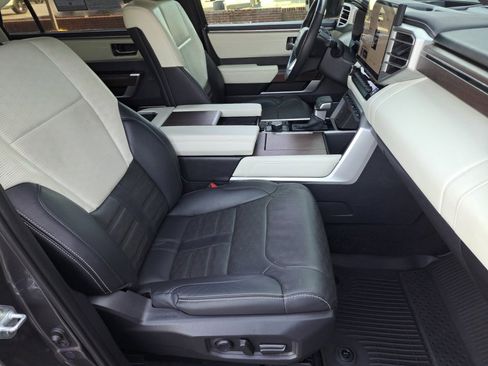 Used 2024 Toyota Sequoia Capstone AWD/4WD image 19