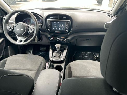 Used 2021 Kia Soul S FWD image 15