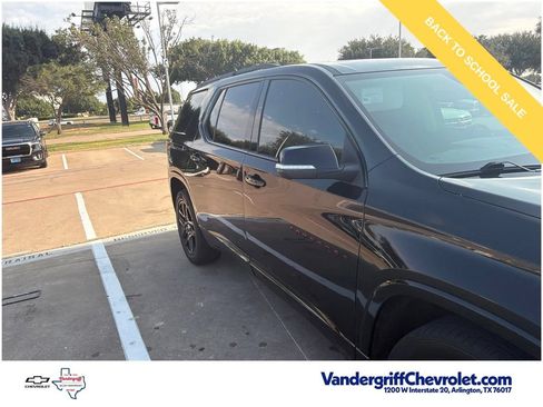 Used 2021 Chevrolet Traverse Premier w/ Redline Edition FWD image 7