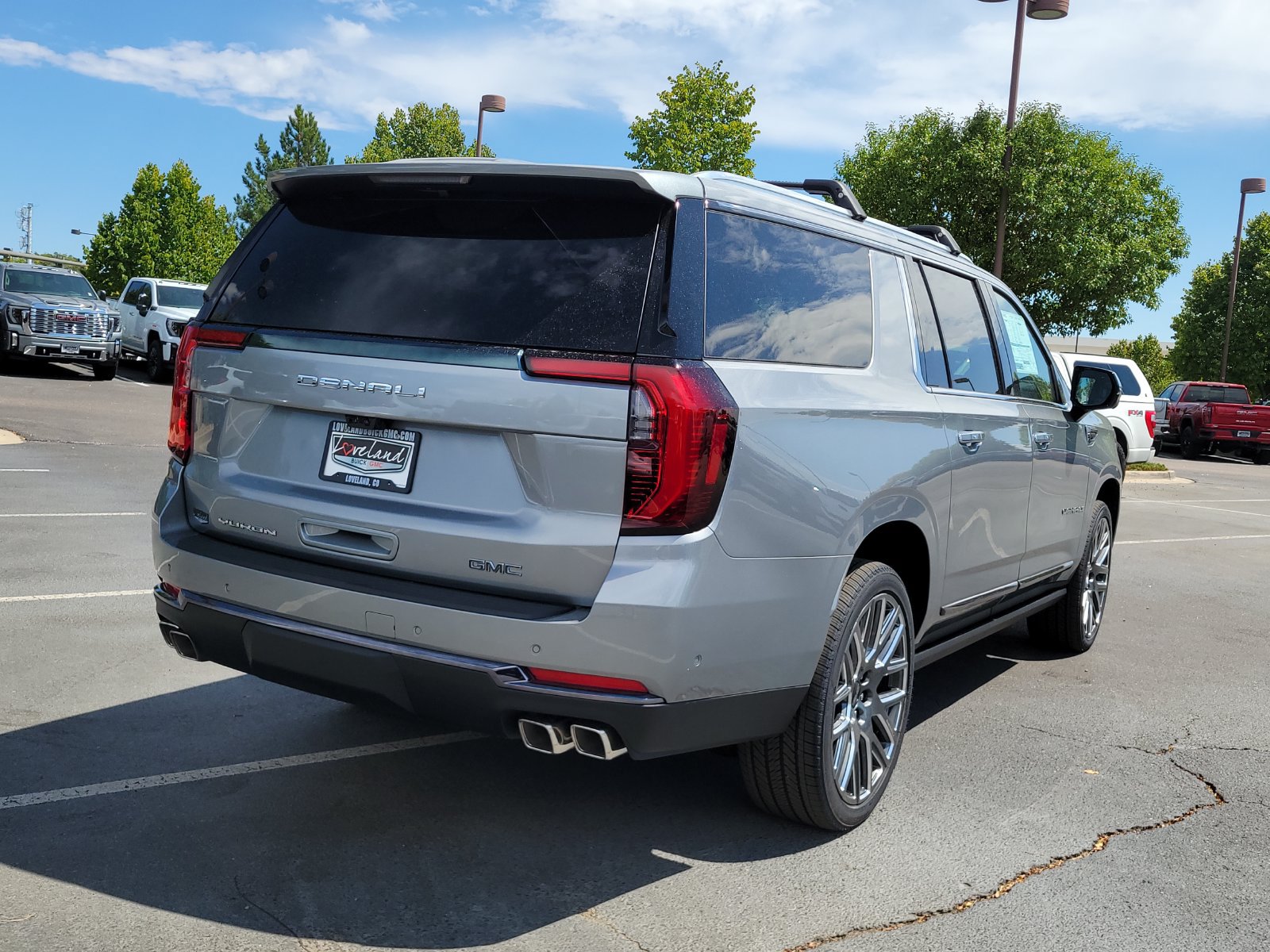 New 2026 GMC Yukon XL Denali Ultimate AWD/4WD image 3