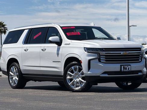 Used 2021 Chevrolet Suburban High Country w/ Premium Package AWD/4WD image 2