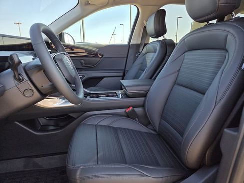 New 2026 Lincoln Nautilus Reserve image 11