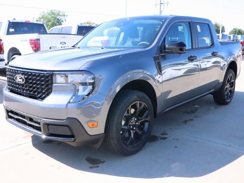 New 2025 Ford Maverick XLT w/ XLT Luxury Package image 10