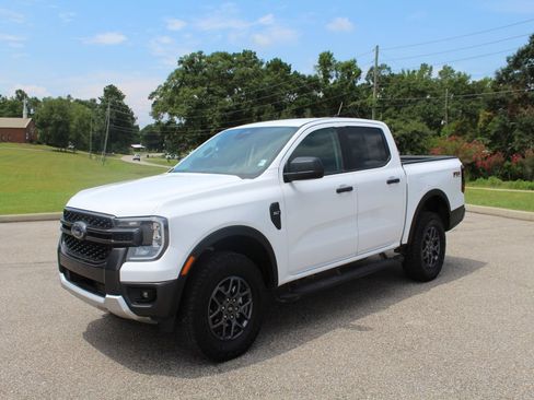 Used 2025 Ford Ranger XLT w/ FX4 Off-Road Package AWD/4WD image 2