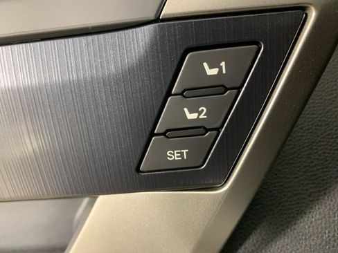 New 2026 Toyota Tundra Platinum w/ TRD Off-Road Package AWD/4WD image 17