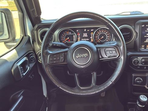 Used 2021 Jeep Gladiator Sport AWD/4WD image 39