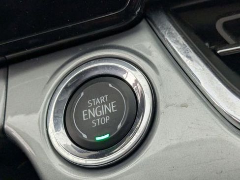 Used 2025 Chevrolet Trax LT w/ LT Convenience Package image 23