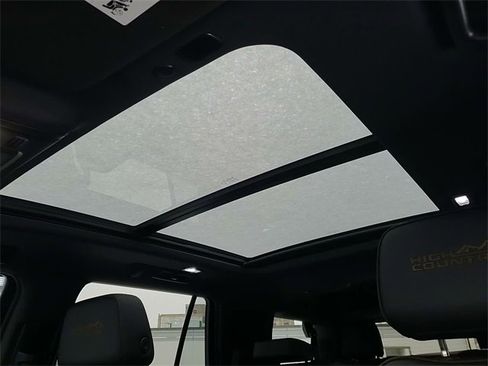 Used 2024 Chevrolet Tahoe High Country image 22