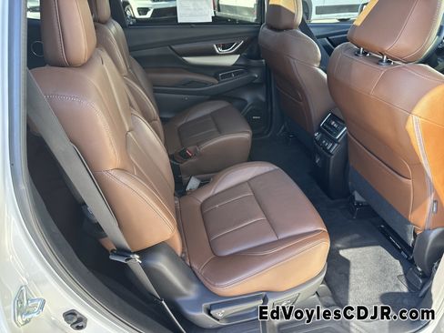 Used 2022 Subaru Ascent Touring image 19