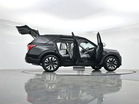 New 2026 Ford Explorer Platinum w/ LUX Leather Package AWD/4WD image 52