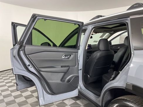 New 2026 Nissan Rogue Platinum AWD/4WD image 41