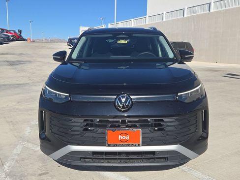 Certified 2025 Volkswagen Tiguan S FWD image 4