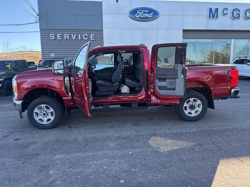 New 2026 Ford F250 XLT w/ FX4 Off-Road Package image 24