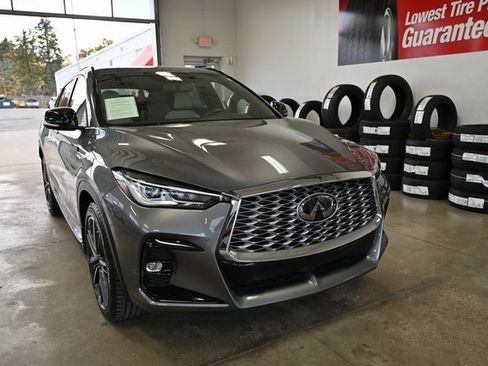Used 2023 INFINITI QX55 Luxe w/ Cargo Package image 3