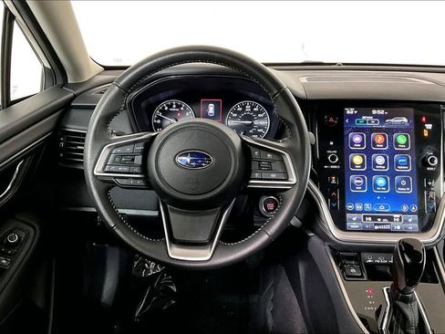 Used 2025 Subaru Outback Premium image 5
