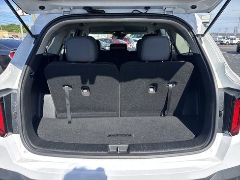 Used 2025 Kia Sorento S FWD image 13