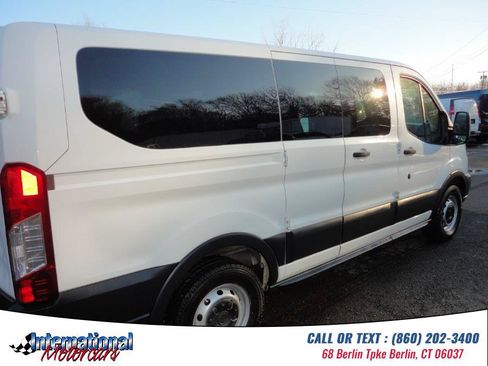 Used 2016 Ford Transit 150 XL RWD image 4