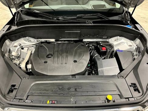 Certified 2023 Volvo XC90 B5 Plus AWD/4WD image 31