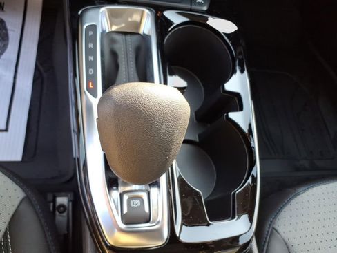 Used 2024 Chevrolet Trax LT w/ Driver Confidence Package image 25