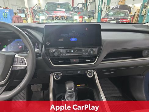 Certified 2024 Toyota Grand Highlander XLE image 21