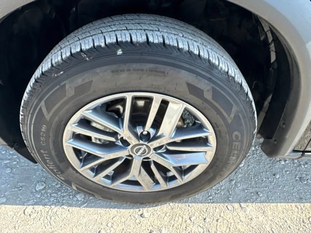 Used 2024 Nissan Rogue S AWD/4WD image 23