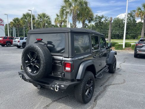Used 2018 Jeep Wrangler Unlimited Sport S AWD/4WD image 10