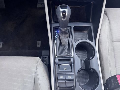 Used 2019 Hyundai Tucson SE image 19