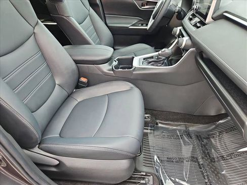 Certified 2023 Toyota RAV4 XLE Premium FWD image 21