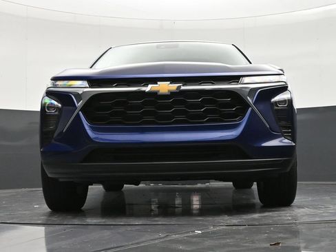 Used 2024 Chevrolet Trax LS w/ LS Convenience Package FWD image 27