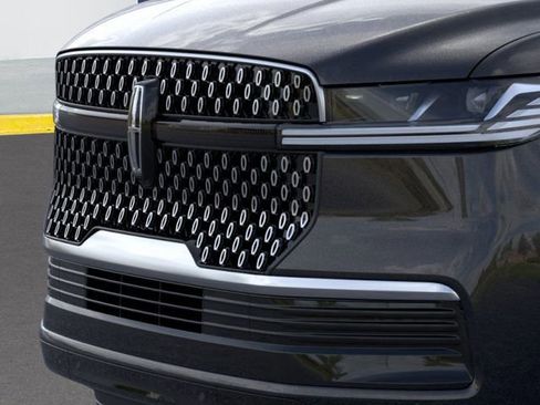 New 2025 Lincoln Navigator L Reserve image 17