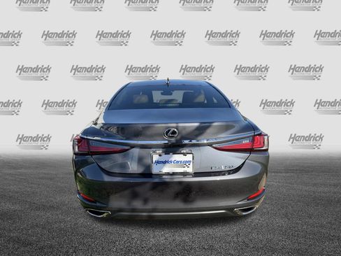Used 2025 Lexus ES 350 w/ Premium Package image 9