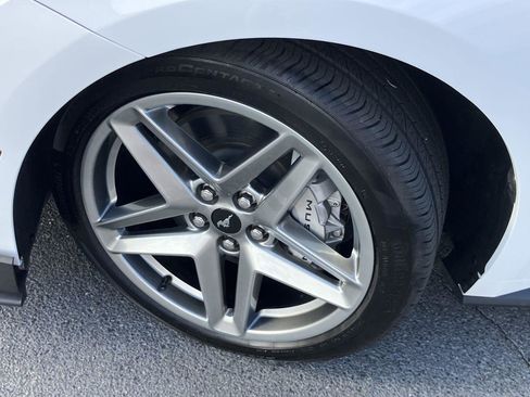 Used 2024 Ford Mustang GT Premium image 9