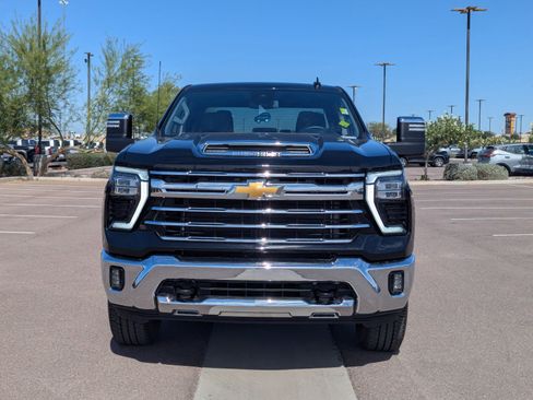 Certified 2025 Chevrolet Silverado 2500 LTZ w/ LTZ Convenience Package image 8