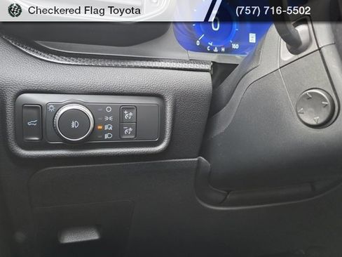 Used 2020 Ford Explorer ST w/ ST Street Pack image 24