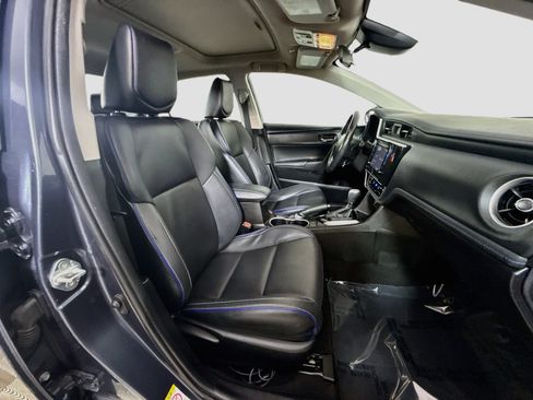 Used 2019 Toyota Corolla XSE FWD image 29