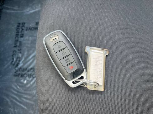 Used 2025 Nissan Sentra S FWD image 22