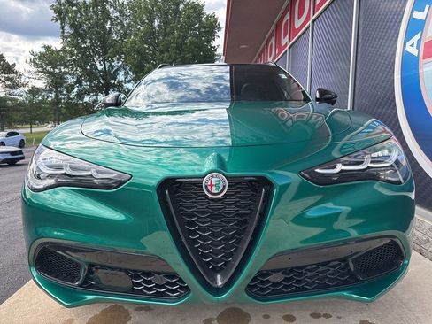 New 2025 Alfa Romeo Stelvio Sprint AWD/4WD image 4
