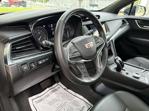 Used 2022 Cadillac XT5 Premium Luxury w/ Technology Package AWD/4WD image 24