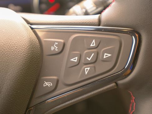 Used 2024 Chevrolet Equinox RS image 35