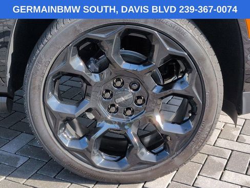 Used 2026 GMC Yukon XL Denali w/ Denali Reserve Package AWD/4WD image 12